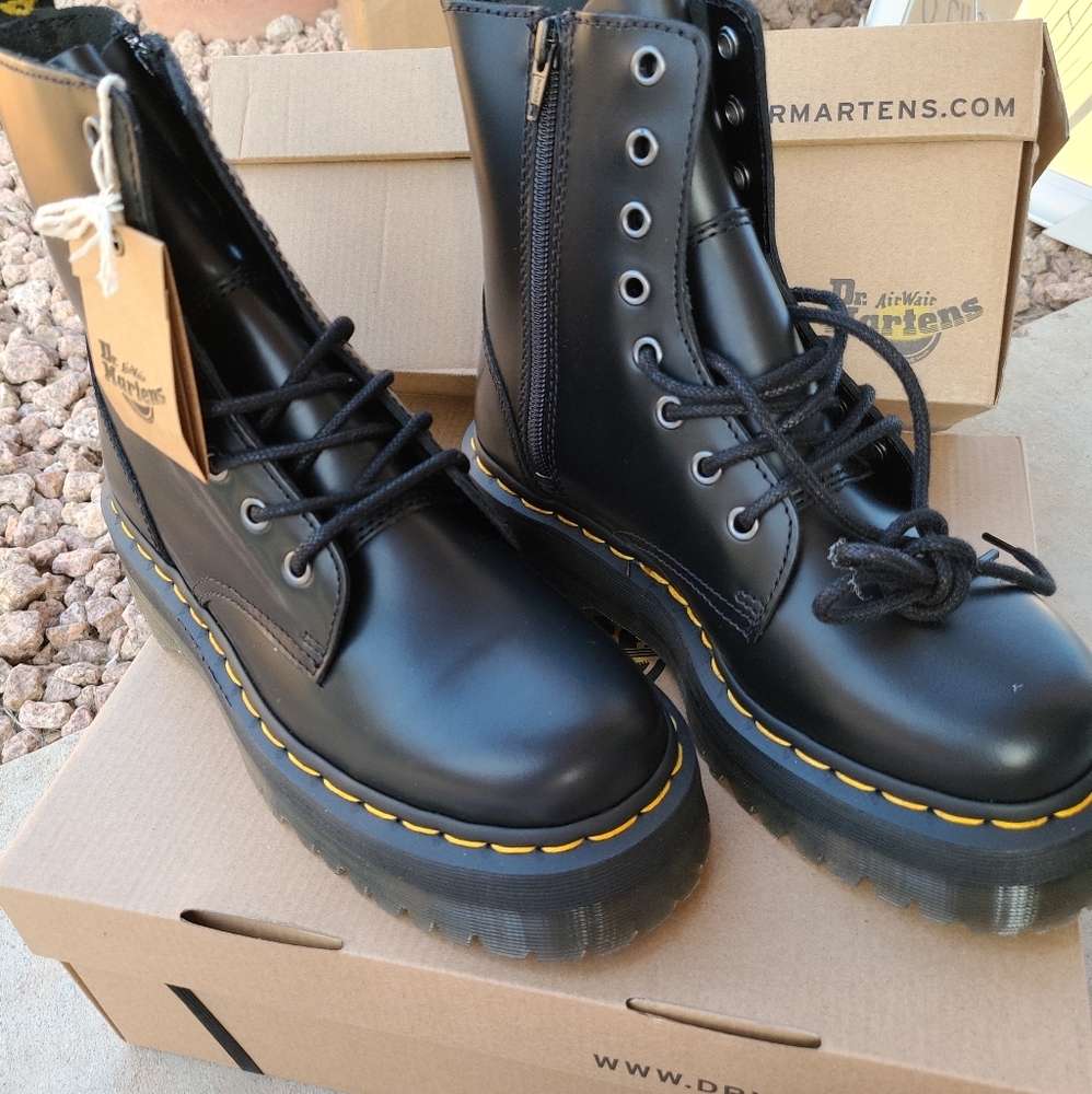 NWT Jadon Platform Boots